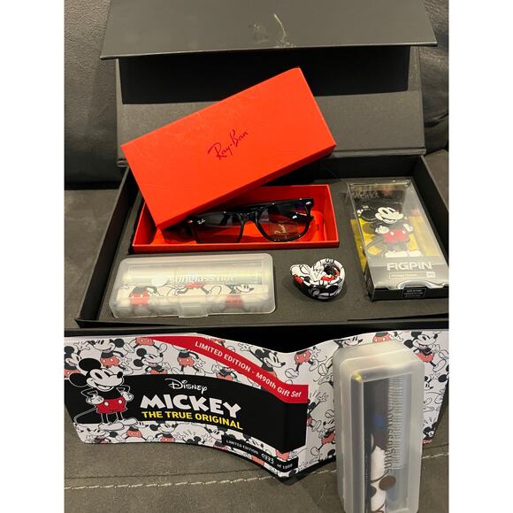 Disney Mickey Rayban Sunglass Hut M90th Limited Edition Gift Set  773/1000 - Picture 1 of 6